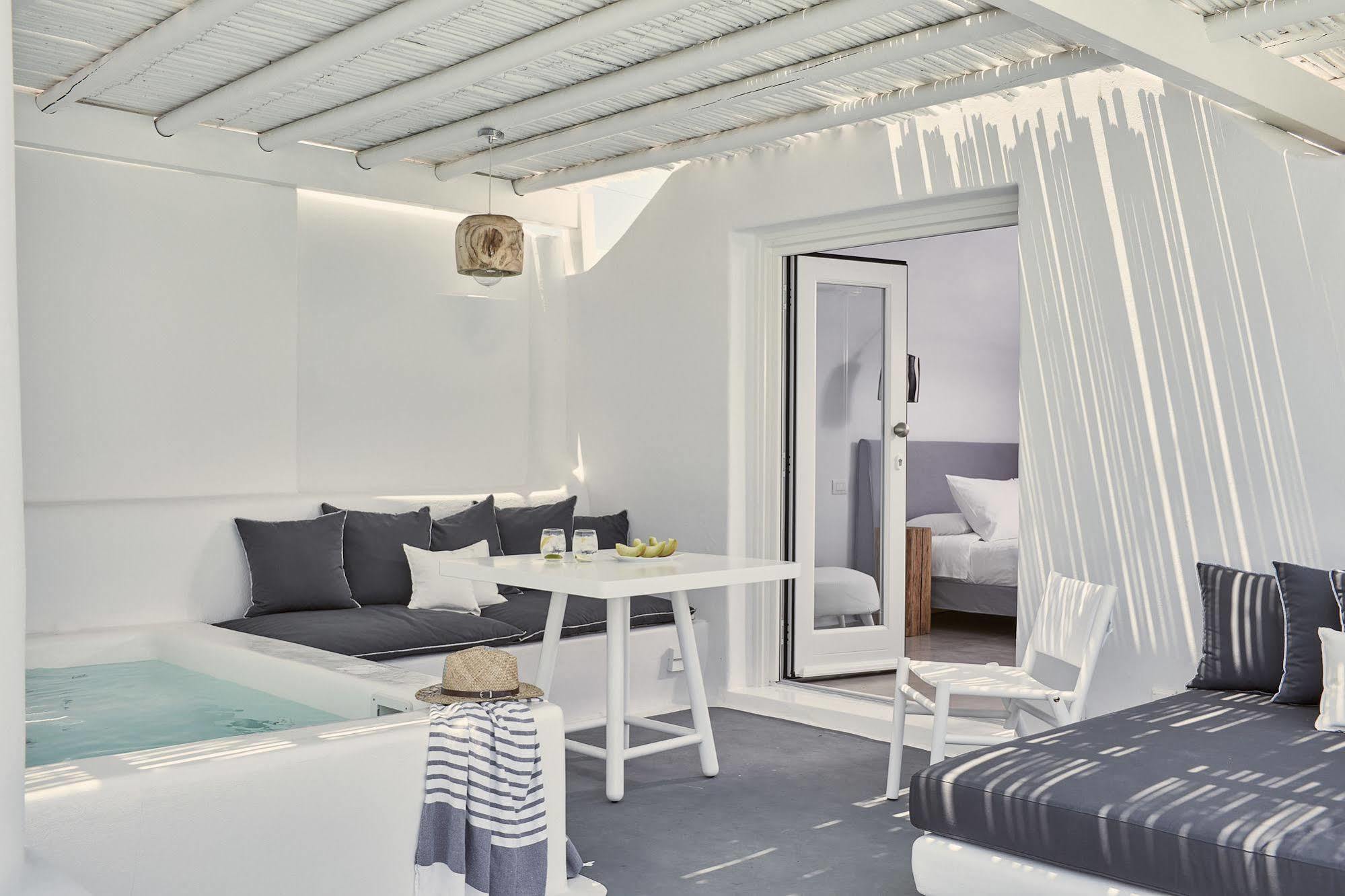 פריבולוס Boho Suites Santorini מראה חיצוני תמונה